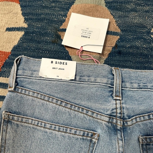 B Sides jeans - 24 - NWT -Brit Jeans light vintage wash demin - Picture 10 of 16